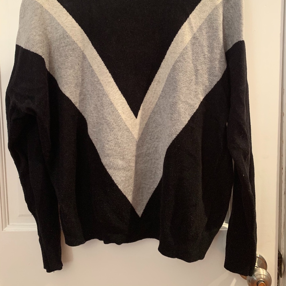 Sweater - Picture 2 of 3